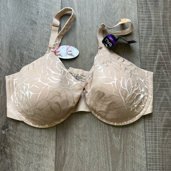 Bali Intimates Lift Bra in Paris Nude Lace Size 38DD - Picture 1 of 5